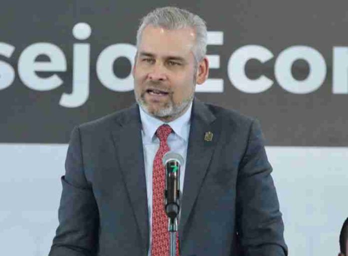 Gobierno de Bedolla reduce homicidio doloso y robo al autotransporte