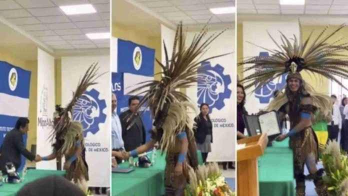 Joven asiste a su ceremonia de graduación con atuendo prehispánico