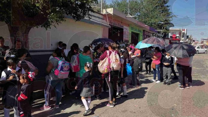 Manifestación en Escuela 