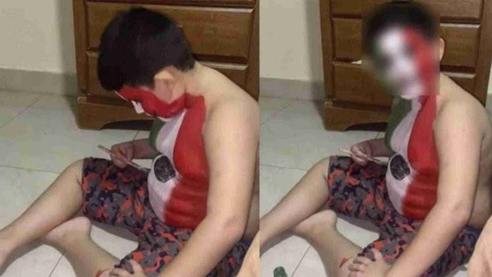 Niño se pinta bandera de México en todo el cuerpo
