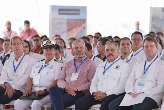 Bedolla y APM anuncian inversión de 140 mdd para ampliación de terminal en LC