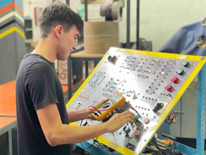 Acreditación internacional para la totalidad de Licenciaturas de la Facultad de Ingeniería Eléctrica de la UMSNH