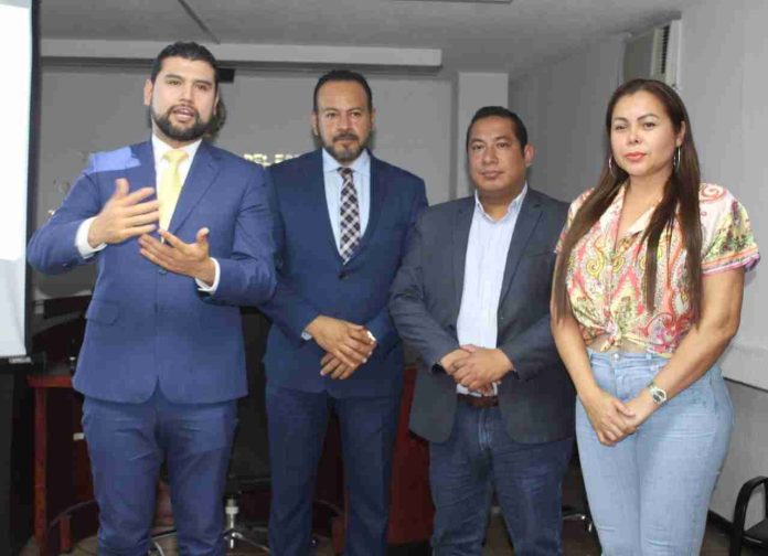 Equipo jurídico y personal del PRD asisten a capacitación del TEEM