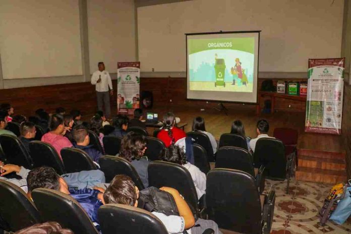 Gobierno Municipal capacita a más de 2 mil 500 alumnos en separación de basura