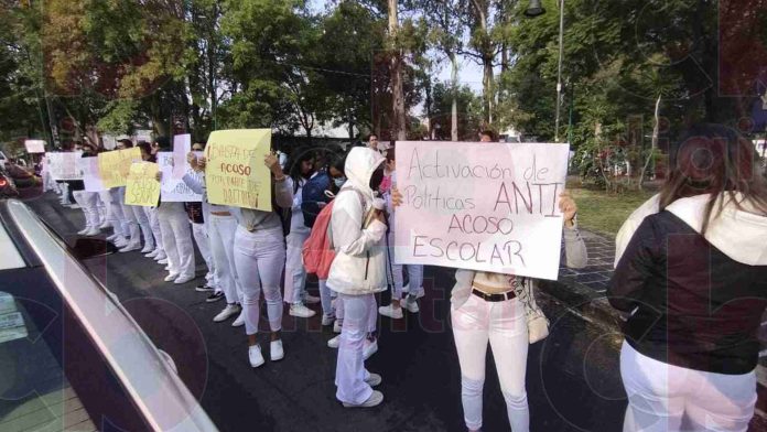 Exigen estudiantes de medicina mejoras dentro de la facultad