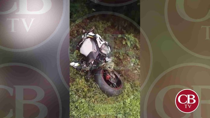 Arquitecto muere al derrapar su moto en la Uruapan-Paracho