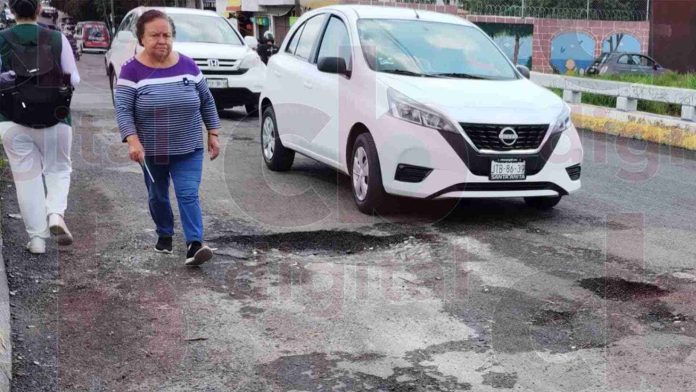 Fuertes lluvias siguen sacando baches en las calles de Morelia