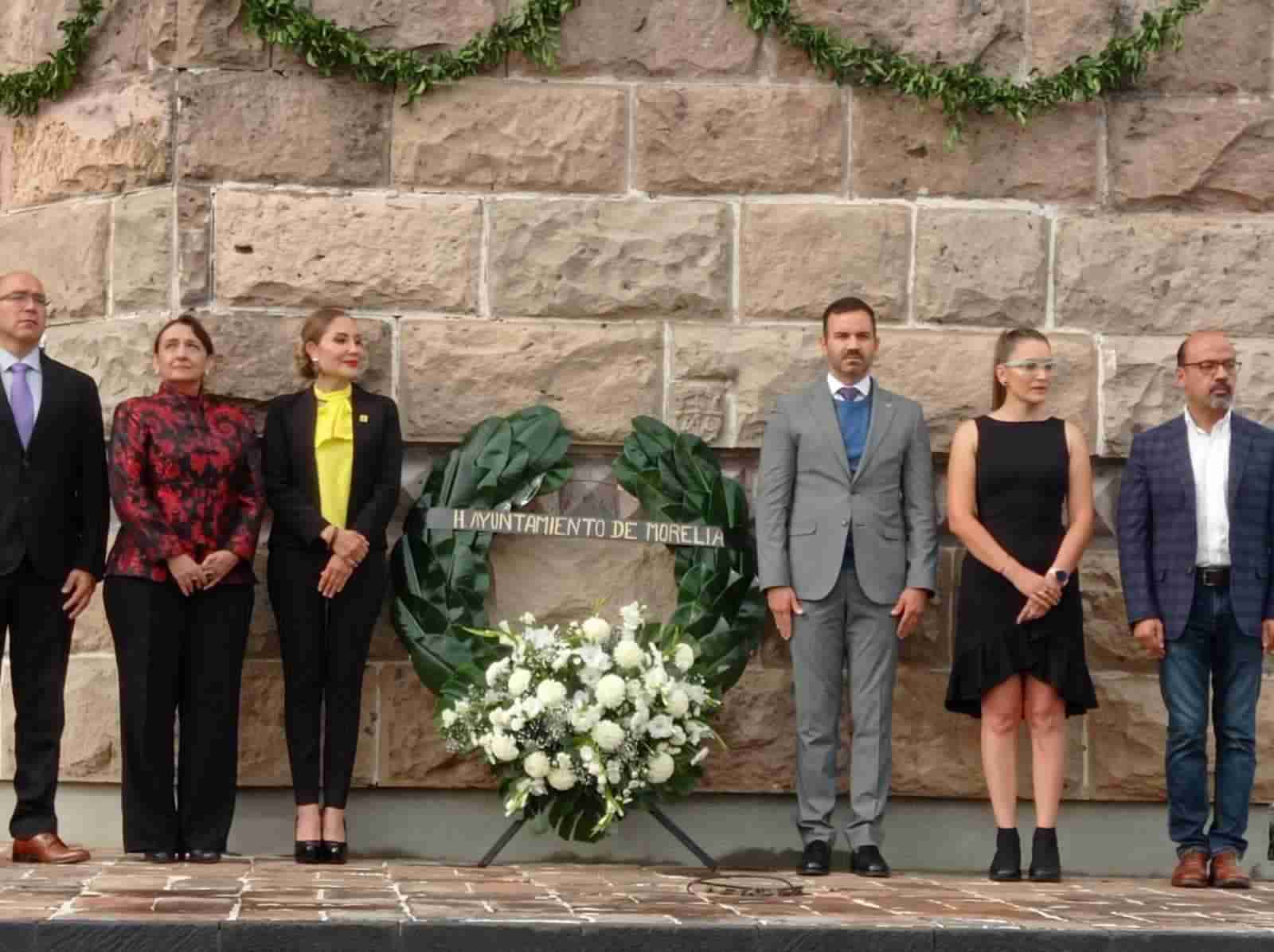 Yankel Benitez y pocas figuras del cabildo conmemoran el 53 Aniversario Luctuoso de Lázaro Cárdenas del Río Yankel Benitez y pocas figuras del cabildo conmemoran el 53 Aniversario Luctuoso de Lázaro Cárdenas del Río