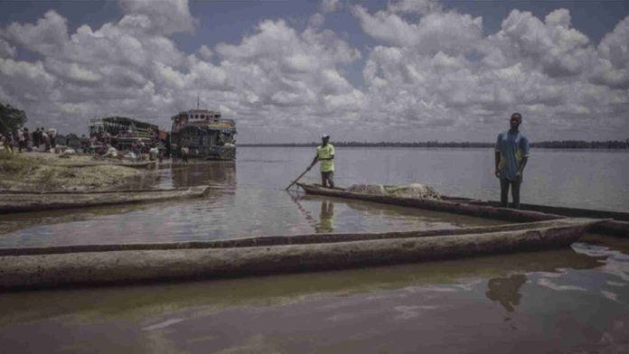 47 personas perdieron la vida tras naufragio de un barco en el Congo