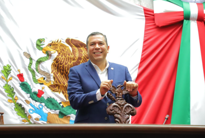 Propone Juan Carlos Barragán sancionar con cárcel el delito informático
