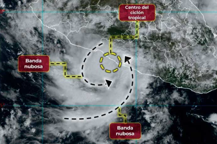 Tormenta Tropical Max toca tierra en costas de Guerrero