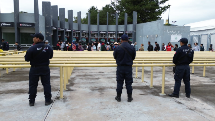 Presencia de Guardia Civil en el Morelos para la entrega de boletos