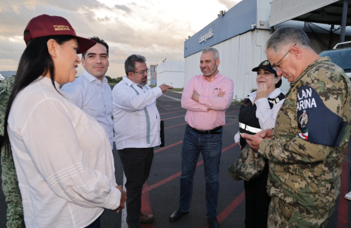 Revisan Bedolla y funcionarios federales daños por lluvias y obras educativas pendientes en la Costa