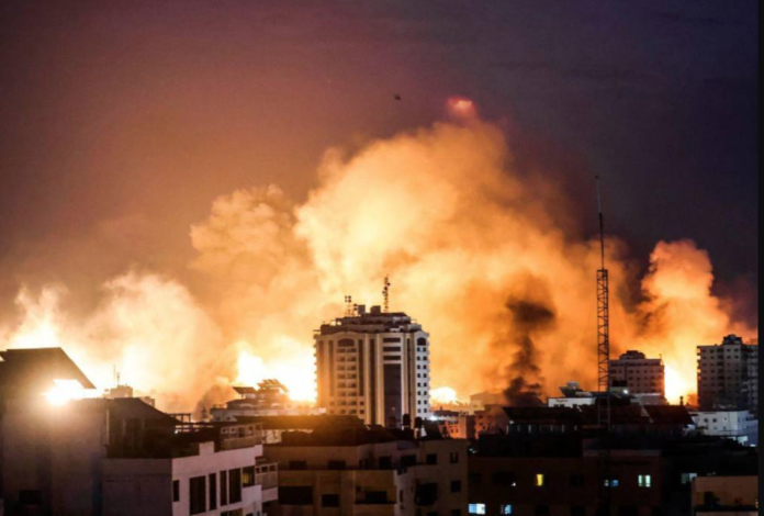 Reportan bombardeos masivos en Gaza