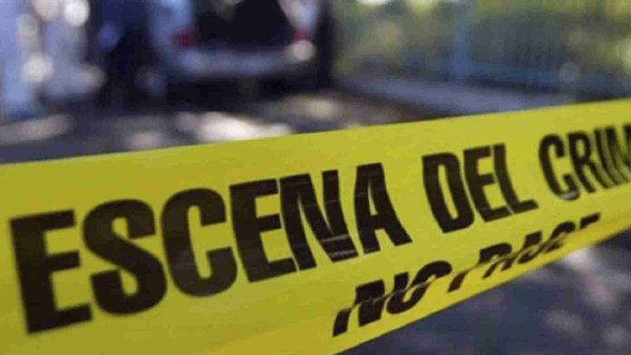 Hallan cadáveres de un matrimonio y su hijo atados de pies y manos dentro de su casa en Guerrero