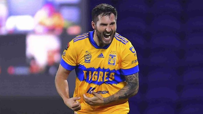 Terrible gesto de Gignac a su compañero Marcelo Flores durante partido