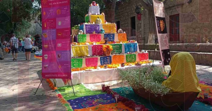 Instalan altares y tapetes en Morelia: La inversión mínima en estos es de mil pesos