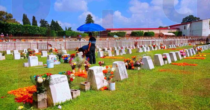 Esperan afluencia de más de 15 mil turistas en Uruapan por Día de Muertos
