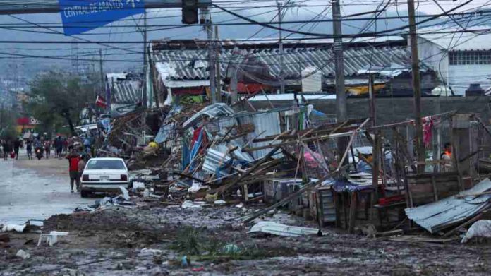 Suman 46 muertos y 58 desaparecidos tras paso de Otis en Guerrero