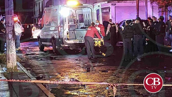 Salía de su casa y lo atacan a balazos en Morelia