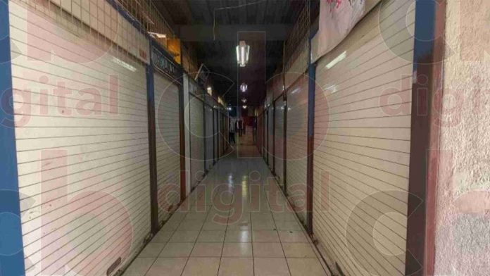 Comerciantes de Plaza San Juan reportan ventas bajas y abandono por parte de autoridades.