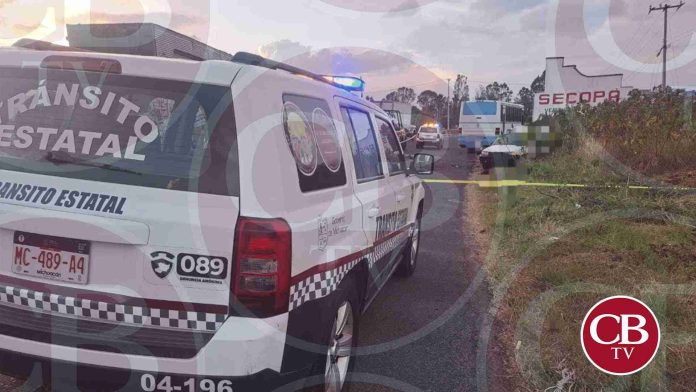 Encontronazo de autobús y auto deja un muerto en Hidalgo