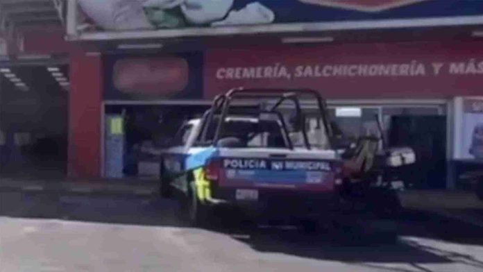 Hallan feto en el baño de una plaza comercial en Puebla