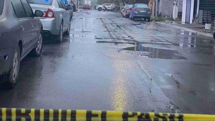 Muere hombre luego de dispararse por accidente al intentar asaltar un negocio