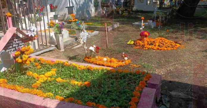 Recuerdan a los pequeños difuntos en Morelia este primero de noviembre