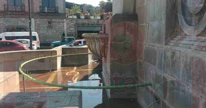 Monumento al Pípila: Abastecimiento para limpiaparabrisas y mala imagen para Morelia