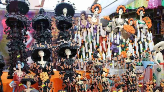 Últimos dos días de la Feria Nacional de La Catrina en Capula