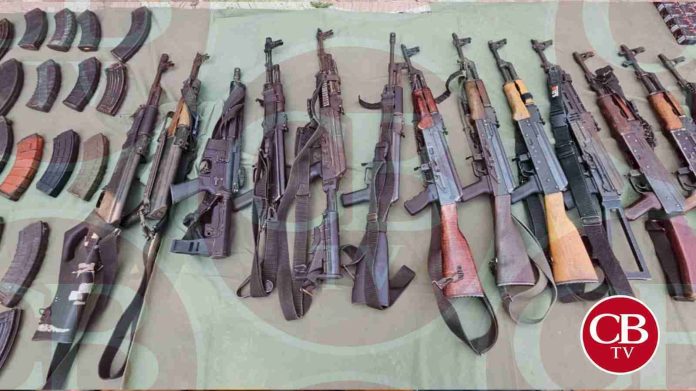 Detienen a 16 presuntos integrantes de grupo delictivo en La Huacana