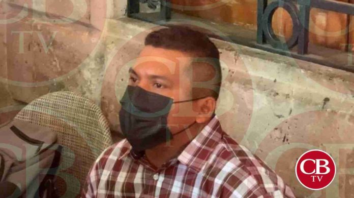 Imágenes fuertes: Familiares de policías asesinados en Guerrero buscan refugio en Morelia