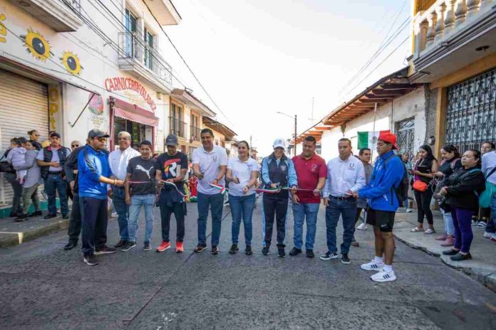 Colorido desfile de preescolar por el 113 aniversario de la Revolución Mexicana