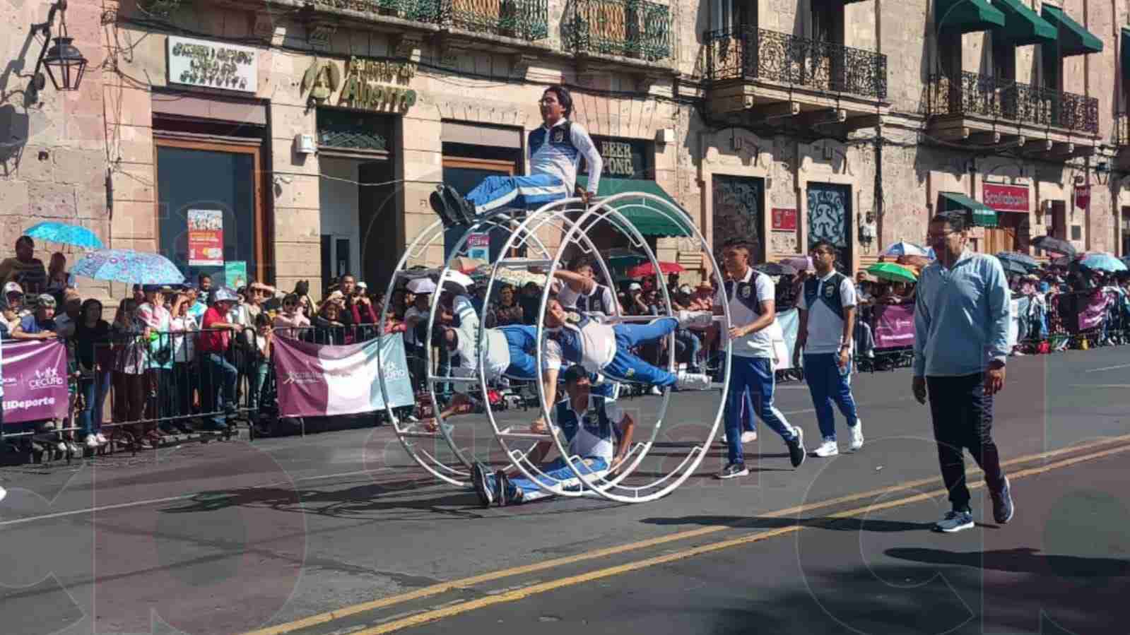 Exitosa participación de más de 4 mil personas en Desfile del 20NOV en Morelia Exitosa participación de más de 4 mil personas en Desfile del 20NOV en Morelia
