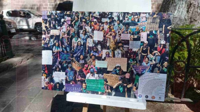 Mujeres fotógrafas hacen exposición de momentos y situaciones donde sufren las mujeres