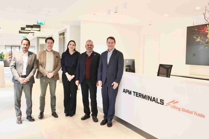 Comprometen Bedolla y APM Terminals desarrollar LC como puerto hub global