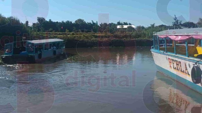 Más de 100 pipas de aguacateros han extraído agua ilegalmente del Lago de Pátzcuaro