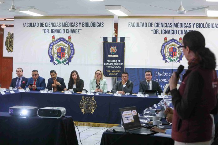 Construyen expertos, expertas, directivos y funcionariado de la UMSNH la propuesta de Hospital Universitario
