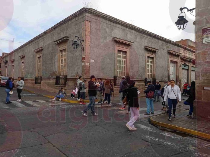 Movimiento Popular Rubén Jaramillo bloquea calles del Centro de Morelia