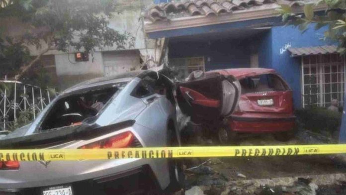 joven roba lujoso auto de su exnovio y lo choca