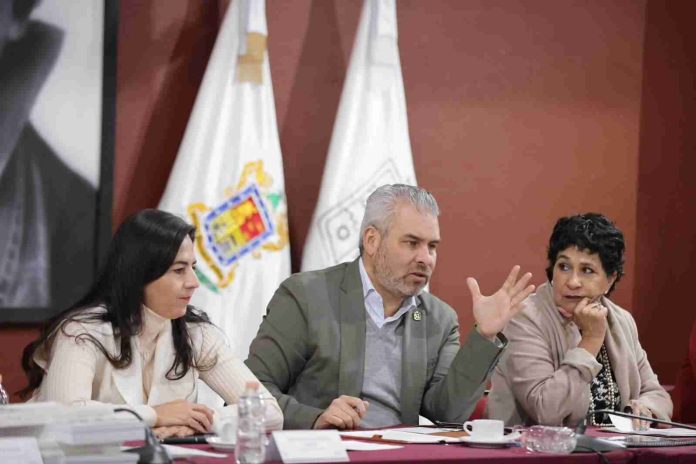 Bedolla pide consolidar creación del Centro de Mediación Escolar en 2024
