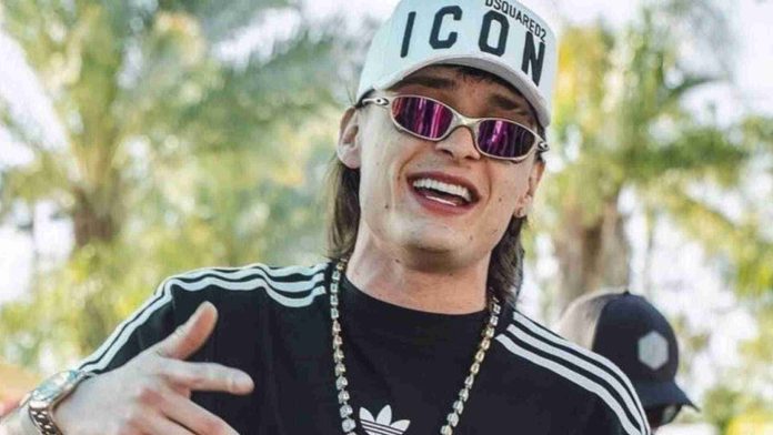 Peso Pluma se convierte en el artista más visto de YouTube en EU