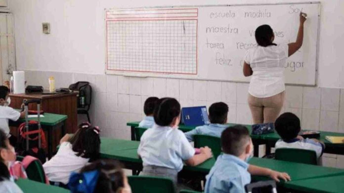 Profesora pierde la vida en plena clase en Hidalgo