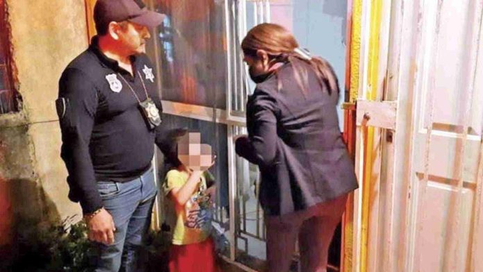 Rescatan a niños de incendio; intentaban cocinar un gato muerto
