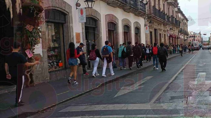 Aplaude población michoacana aumento salarial: 