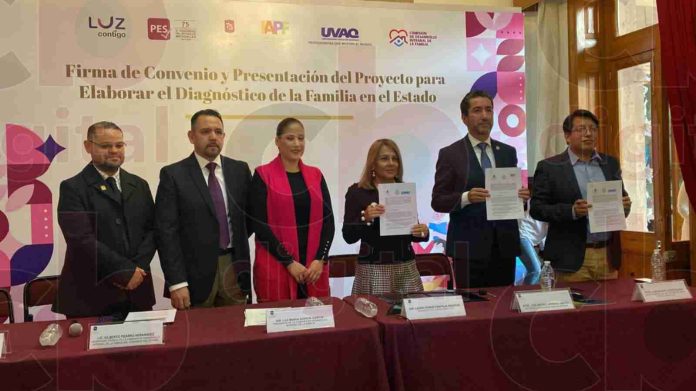 Realizan firma de convenio y presentación del proyecto para elaborar el diagnóstico de la familia en el estado