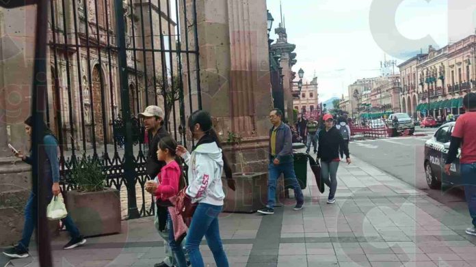 Morelianos comienzan a tomar acciones para evitar enfermedades respiratorias