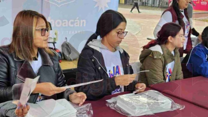 Ya inició el canje de pulseras para concierto de Panteón Rococó y El Gran Silencio en Morelia