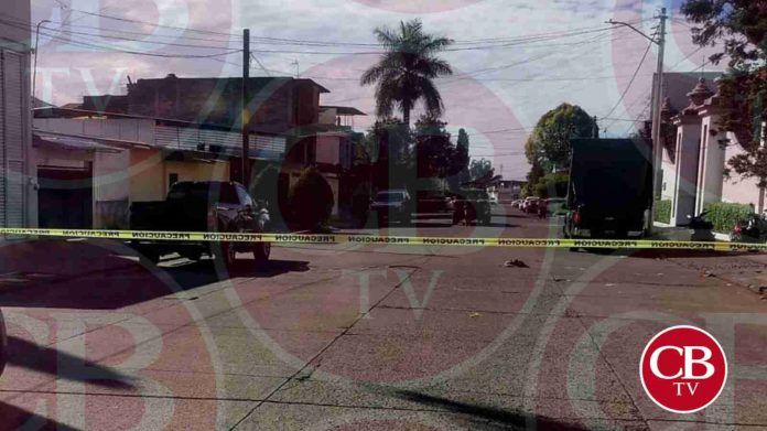 Rafaguean negocio y una camioneta en Uruapan